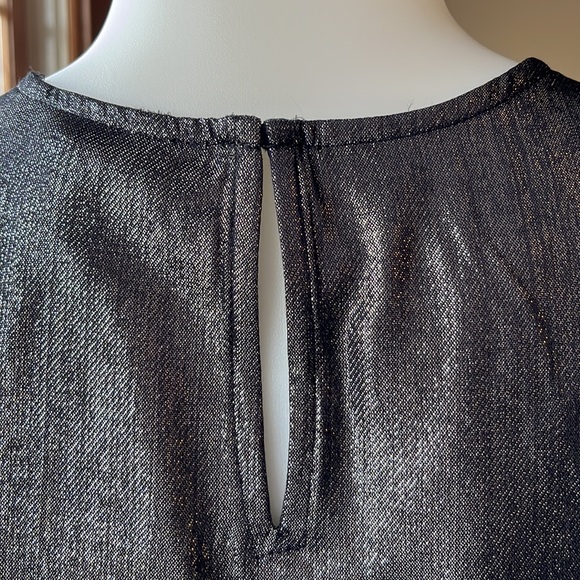 Sheeny Metallic Top - Picture 6 of 6